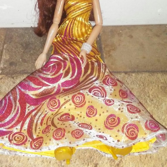 Disney Princess Style Series Belle doll and Princess Belle doll - Picture 2 of 6